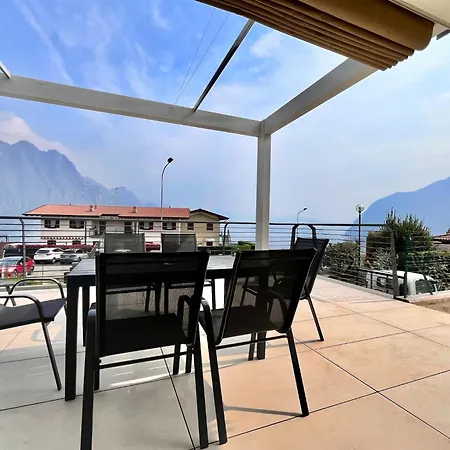 Costa Blu - Pool & Terrace View Apartment Riva di Solto