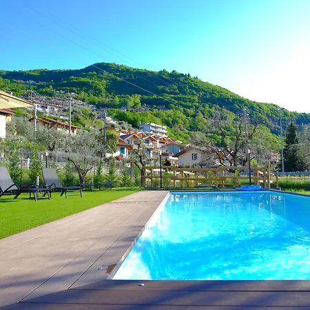 Costa Blu - Pool & Terrace View * Riva di Solto